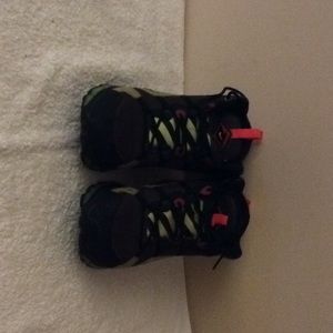 Nike Air Max Terra size 9